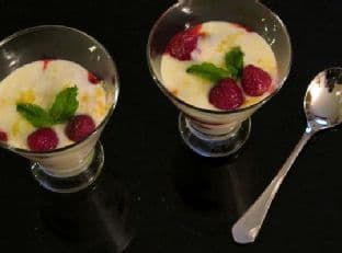 Crema de Limón con Frambuesas Frescas